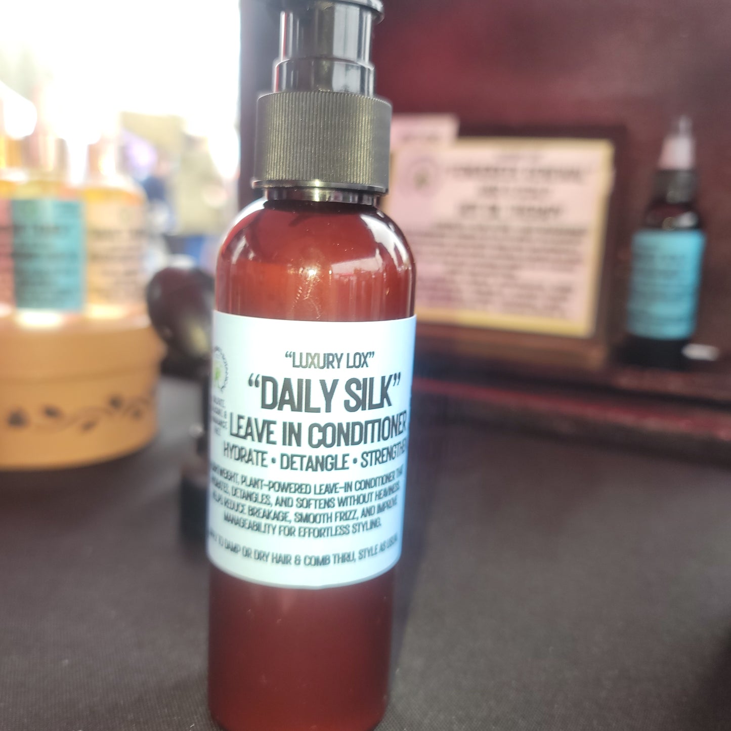 "LUXURY LOX" Daily Silk Leave-In Conditioner - with Rose Water & Pro Vitamin B5 (Hair refresher, smoother)