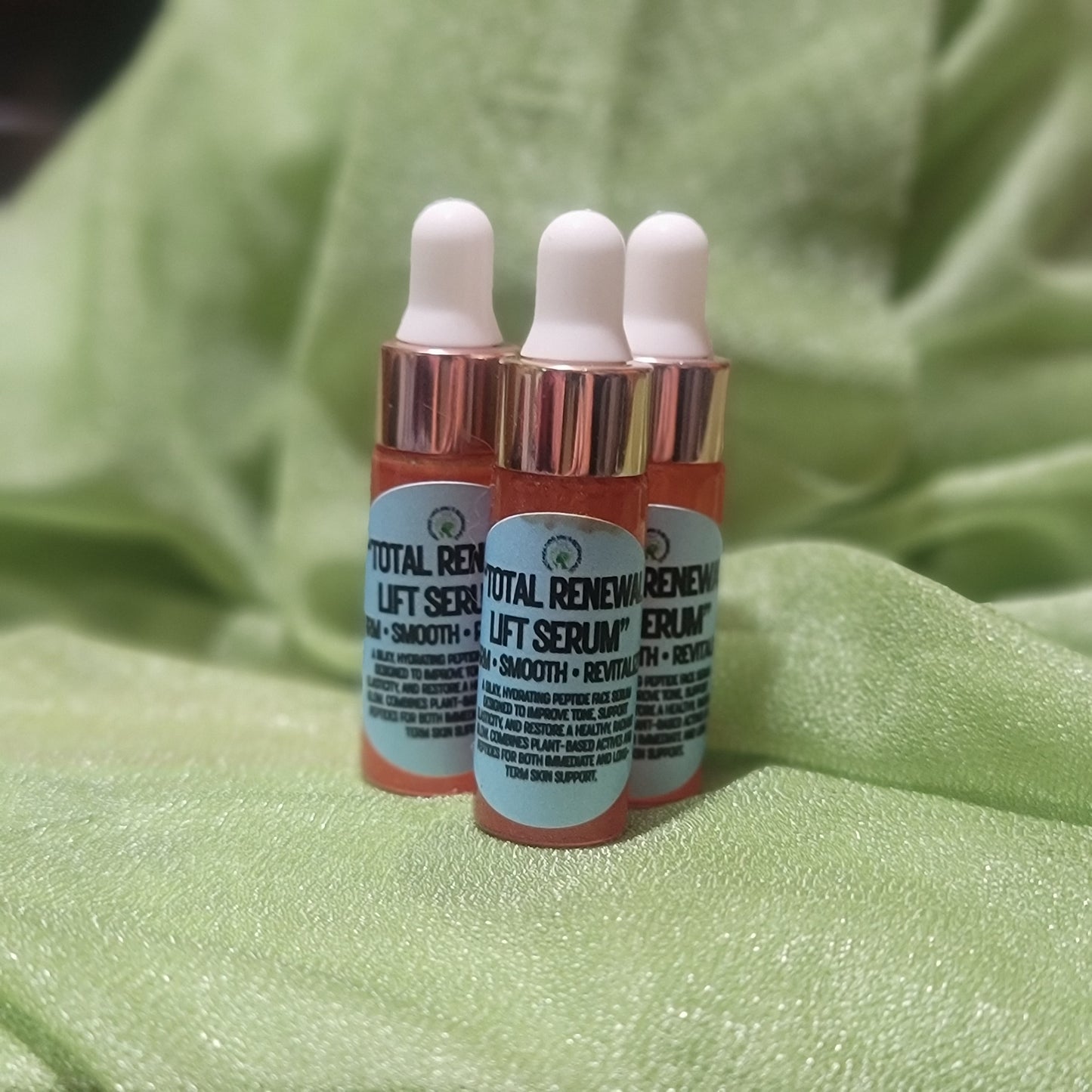 "Fresh Face" "Total Renewal Lift"-Firming Serum  - Firm - Lift - Illuminate