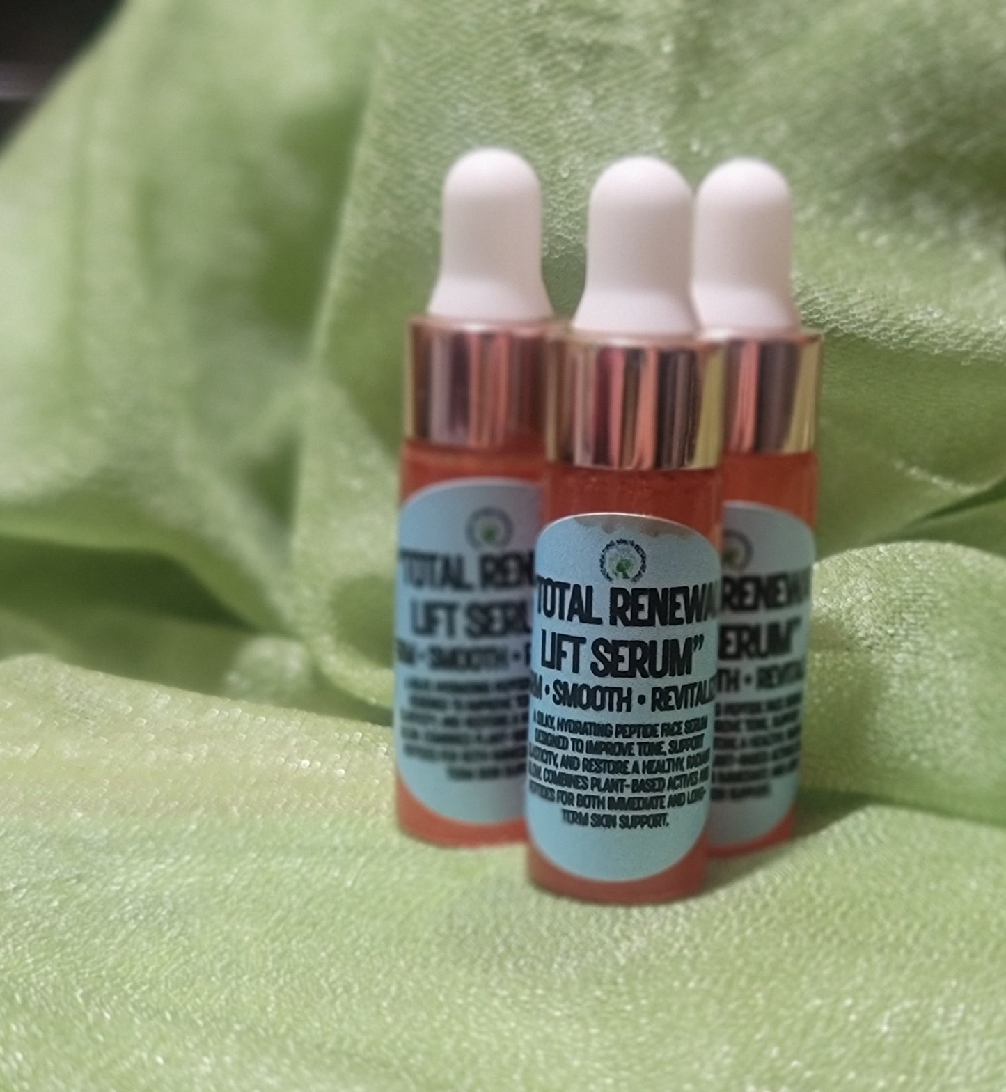 "Fresh Face" "Total Renewal Lift"-Firming Serum  - Firm - Lift - Illuminate