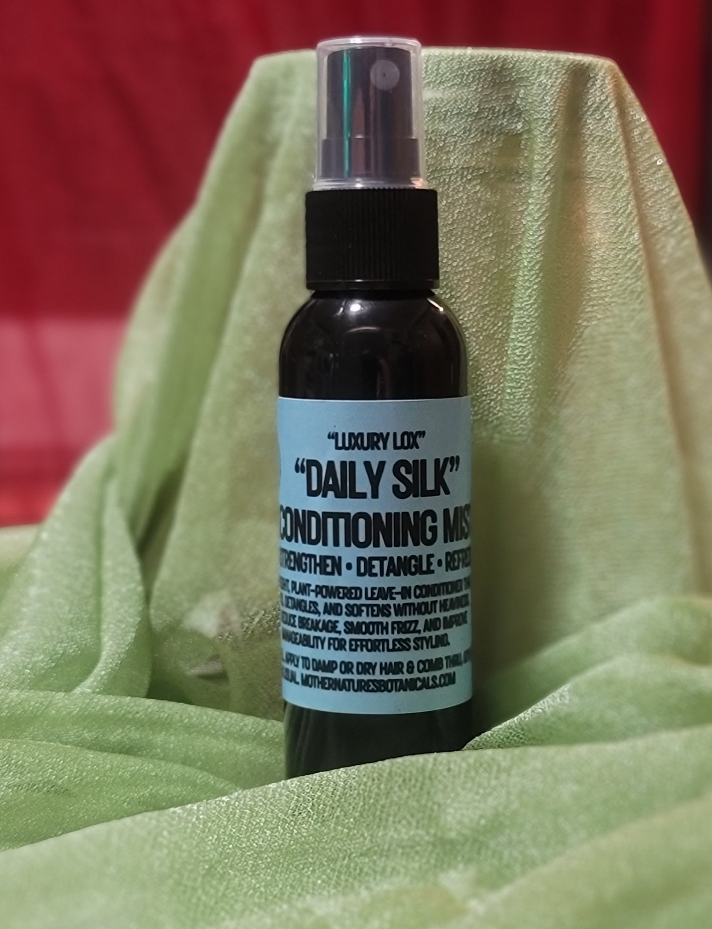 "LUXURY LOX" Daily Silk Leave-In Conditioner - with Rose Water & Pro Vitamin B5 (Hair refresher, smoother)